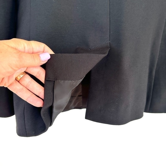 Talbots fitted blazer, single breasted, in a stretch fabric blend, lined - Picture 9 of 13